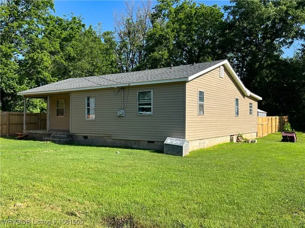 2505 Alma Blvd, Van Buren, AR 72956