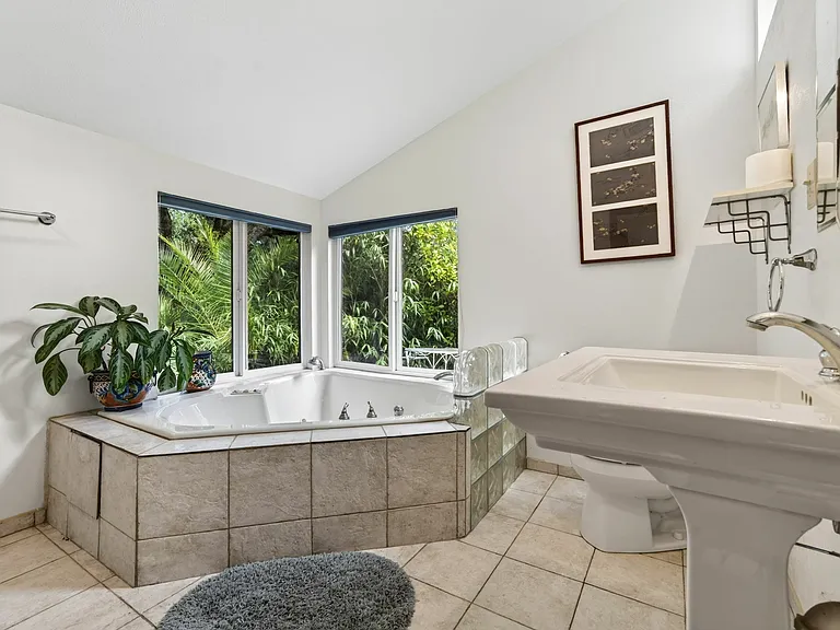 2348 Mill Creek Ln — Photo 13