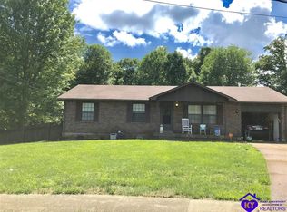 107 Larkspur Dr, Radcliff, KY 40160