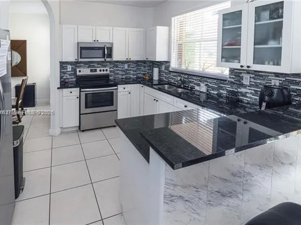 4866 NW 108th Psge #Townhouse 4866, Miami, FL 33178
