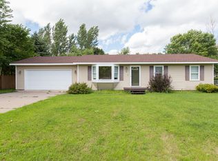 14 Fairway Dr, Monticello, MN 55362