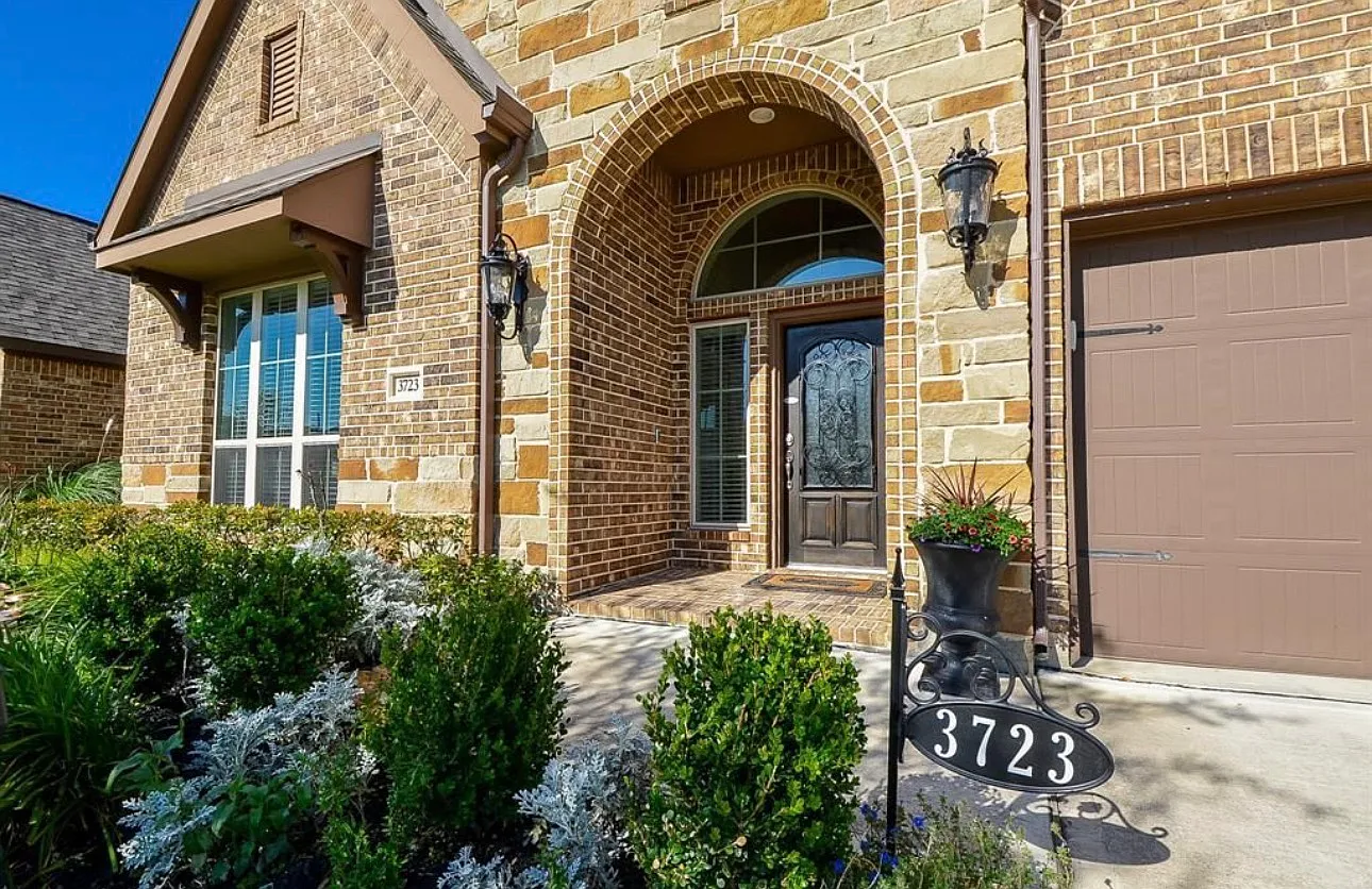 4 bed, 3535 sqft, $3,795 — Photo 4