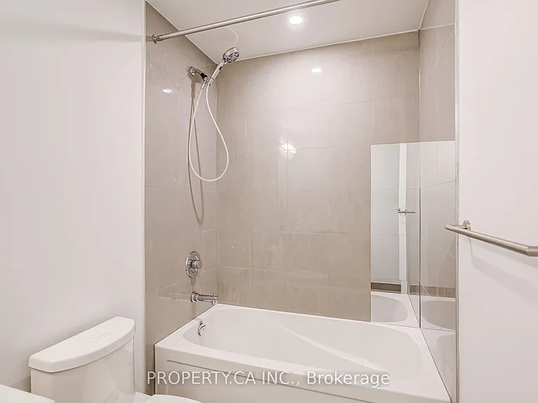 15 Queens Quay E #419 — Photo 7