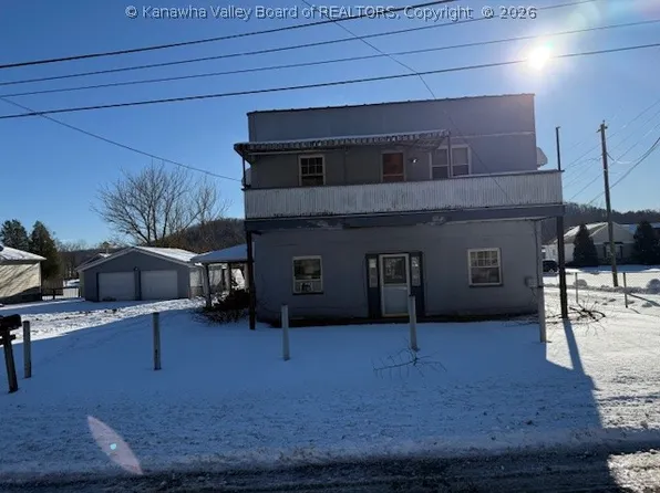 11001 Charleston Rd, Red House, WV 25168