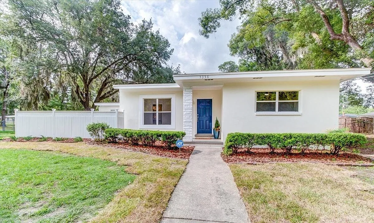 4 bed, 1420 sqft, $1,435 — Photo 2