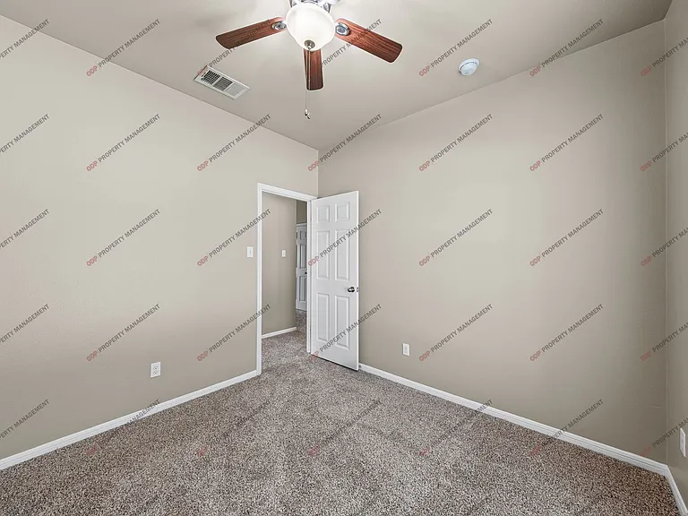 8012 Bridgepointe Dr — Photo 17