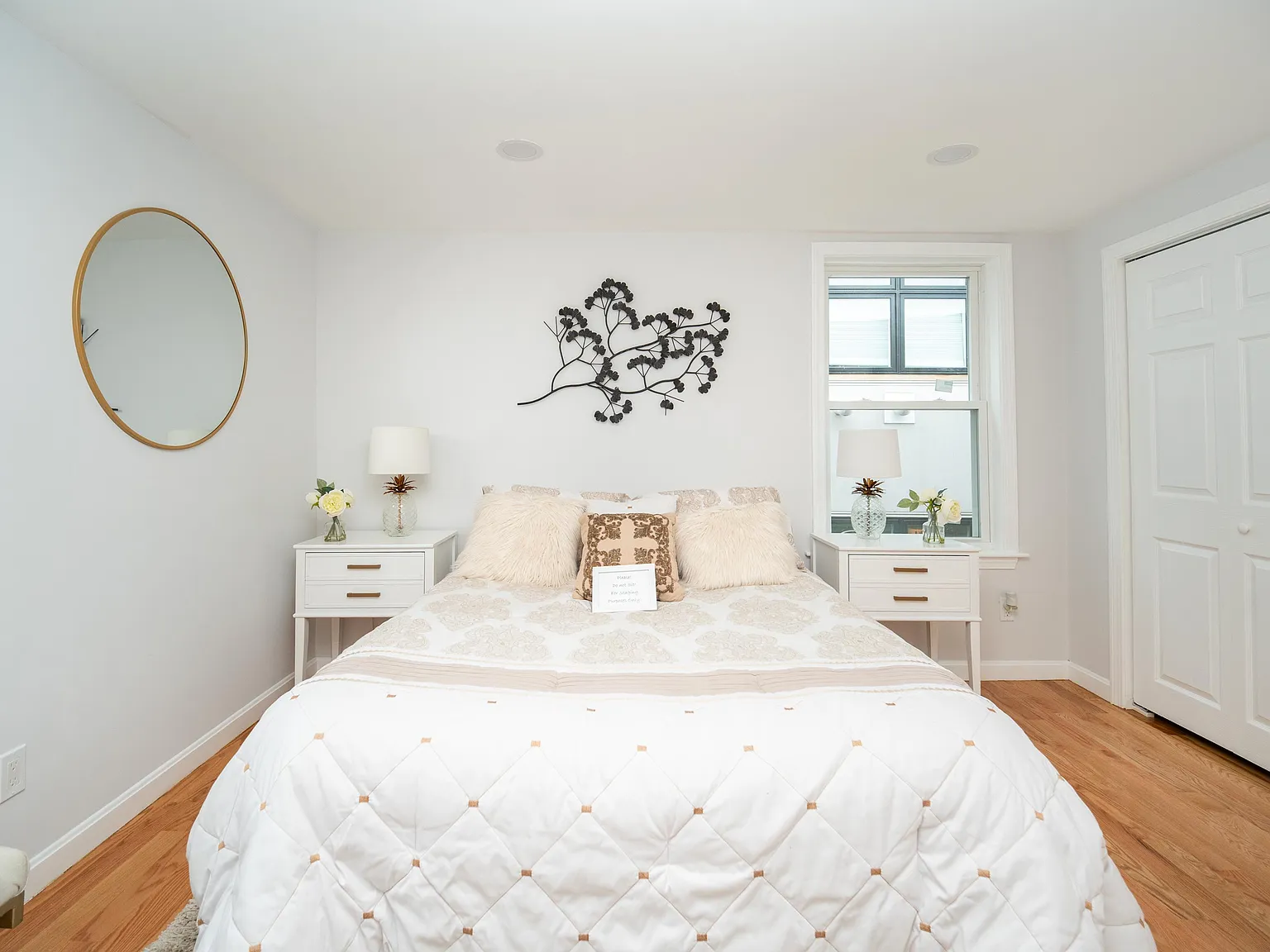 3 bed, 3.0 bath, 1150 sqft, $4,500 — Photo 3