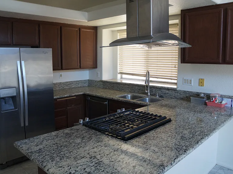 10235 Corkwood Ct — Photo 4