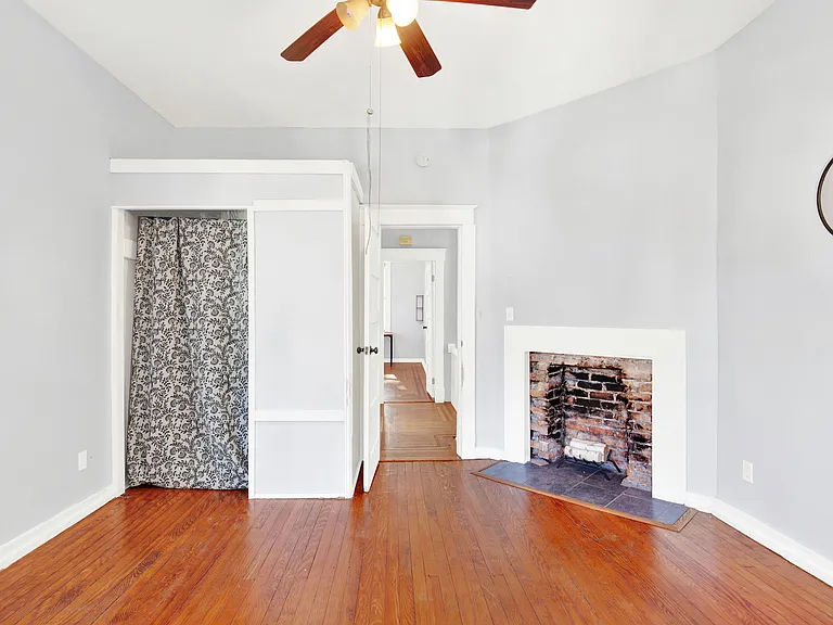 304 W 41st St #B — Photo 11
