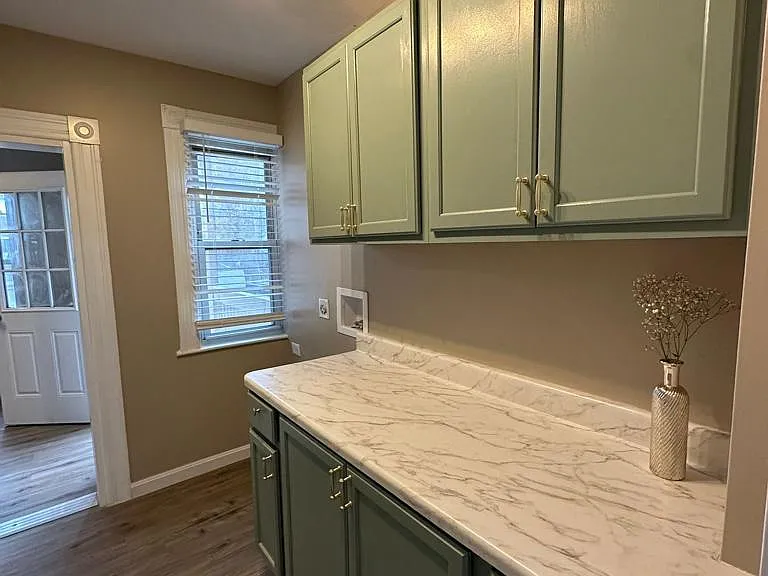 177 Bell St #2 — Photo 2