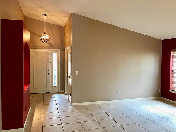 2nd image of 1130 Lake Rogers Cir