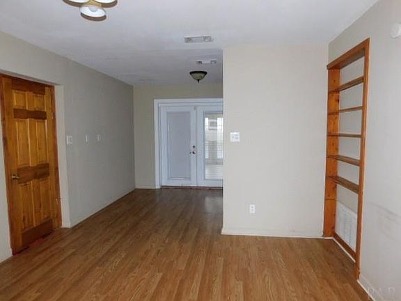 3rd image of 5606 Clearwater Ave