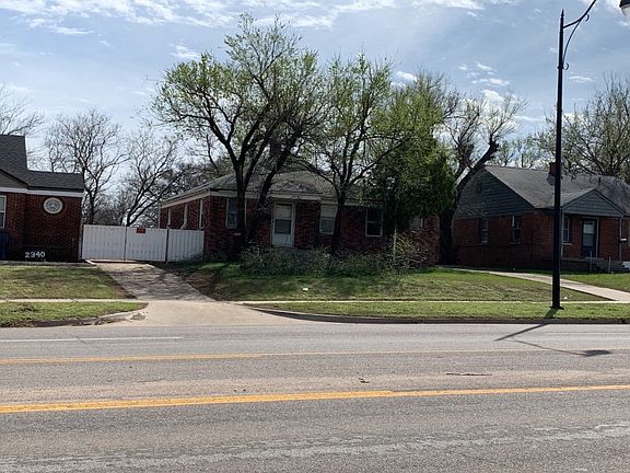 3rd image of 2336 NE 23rd St