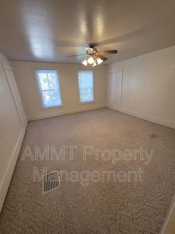 1 bed, 1.0 bath, $900 — Photo 2