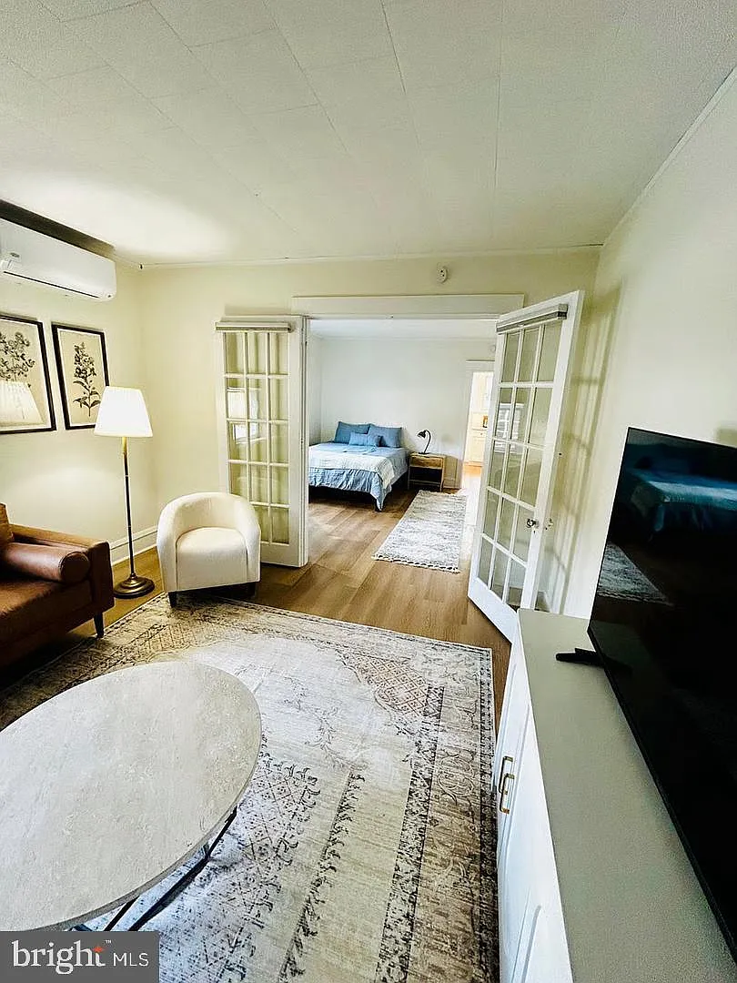 1 bed, 2.0 bath, 980 sqft, $1,725 — Photo 3