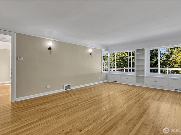 5th image of 15219 22nd Avenue SW