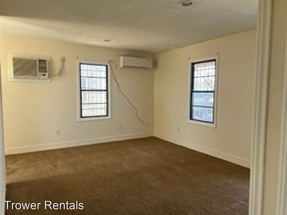 2nd image of 1025 N Dixie Blvd Unit A
