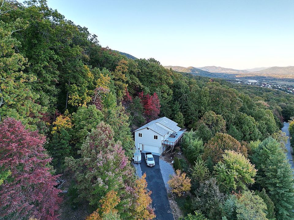 1st image of 2399 Coachman Dr
