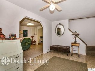 188 Ballad Cir, Holbrook, NY 11741