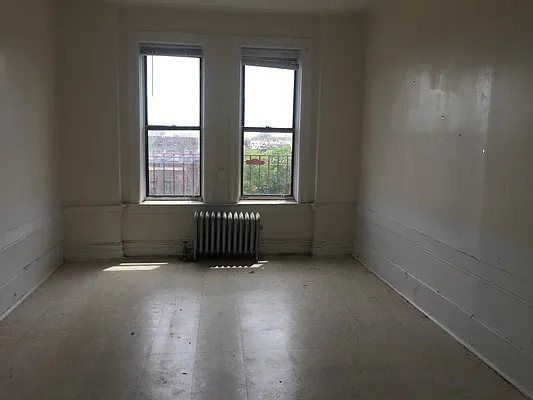 Rented by HFF Realty LLC | media 10