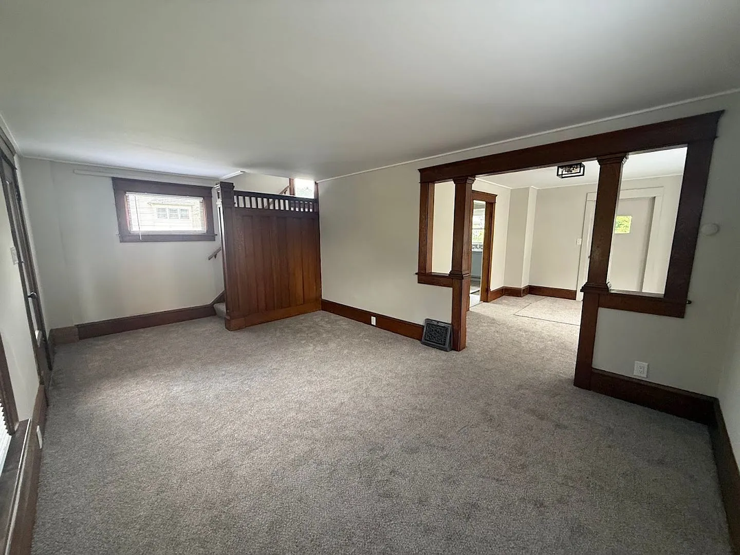 Three bedroom one bathroom home for rent — Photo 3