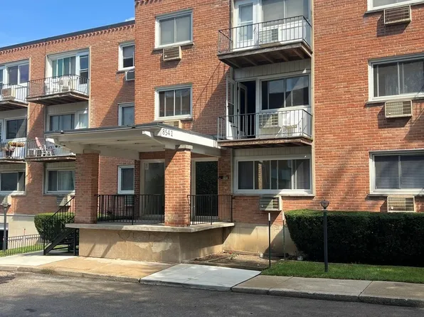 8541 Lotus Ave APT 916, Skokie, IL 60077