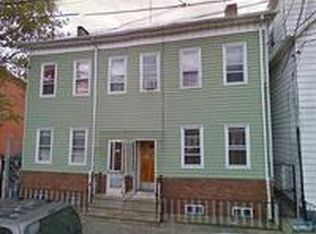 165 Green St, Newark, NJ 07105