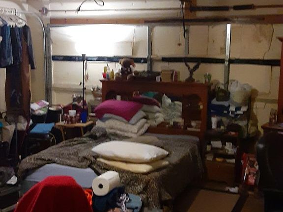 2nd image of 408 Wood St