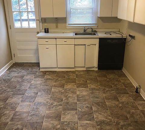 2nd image of 2507 Wright Ave
