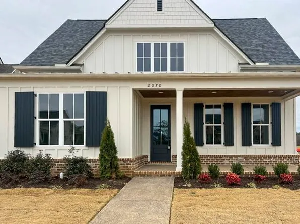 2070 Greenbrier Lakes Blvd N, Piperton, TN 38017