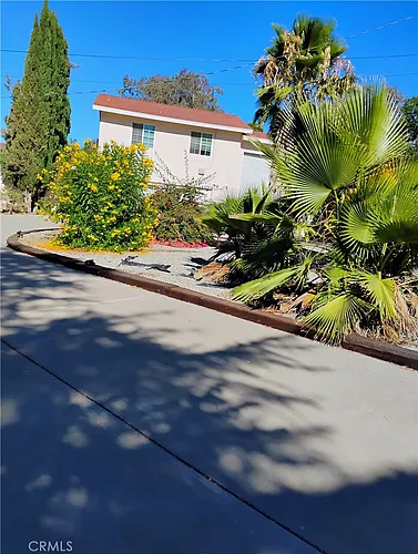 271 Park Ave Photo 1