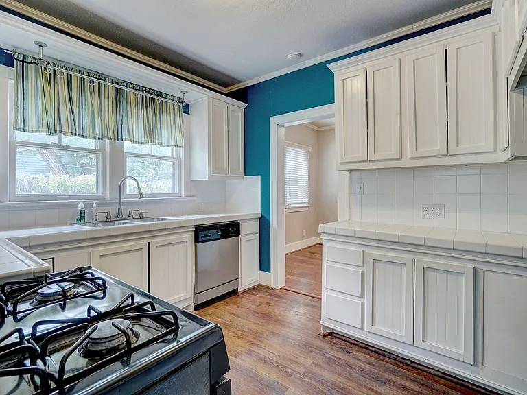 3711 N Military Ave — Photo 12