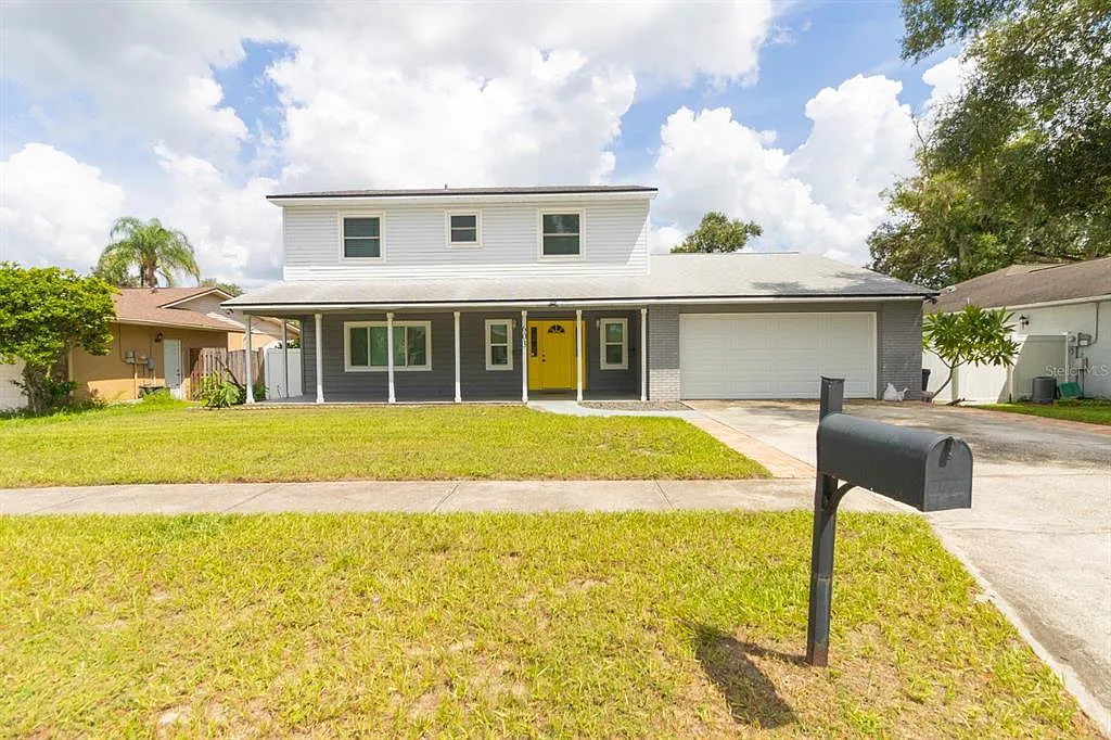 4 bed, 2.5 bath, 2439 sqft, $2,625 — Photo 3