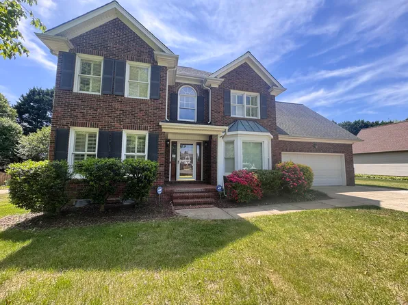 801 Driftwood Dr, Gibsonville, NC 27249
