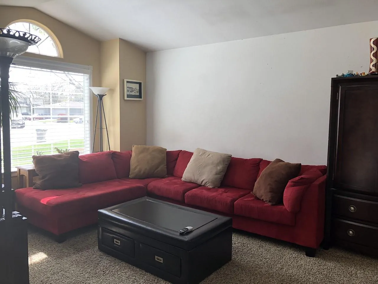 3 bed, 1455 sqft, $2,300 — Photo 2