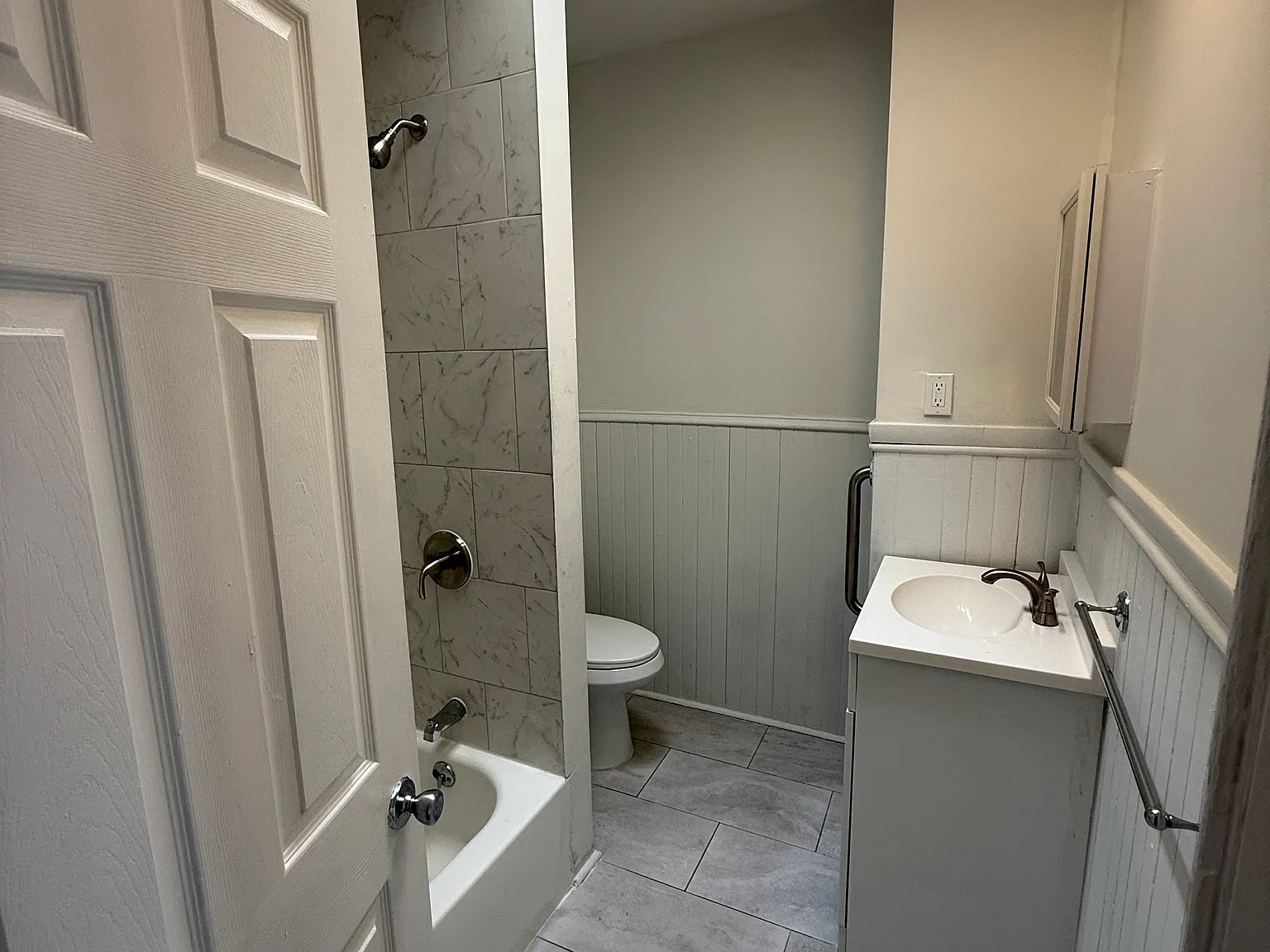 3 bed, 1100 sqft, $1,650 — Photo 4