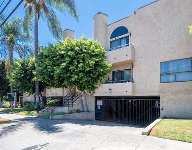8331 Cedros Ave APT 14, Van Nuys, CA, 91402