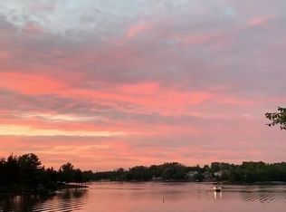 3 Manhattoes Dr, Athens, NY 12015