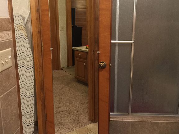 4th image of 2421 S Holly Dr