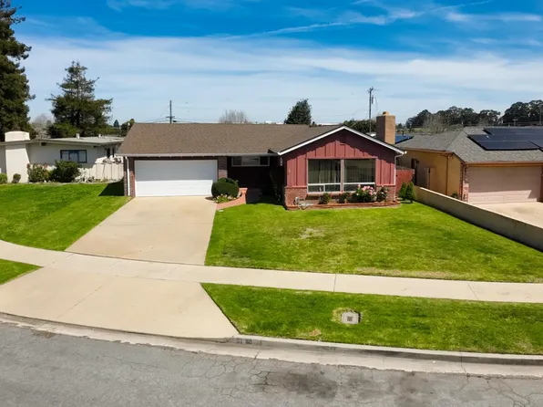 8 Gardenia Cir, Salinas, CA 93906