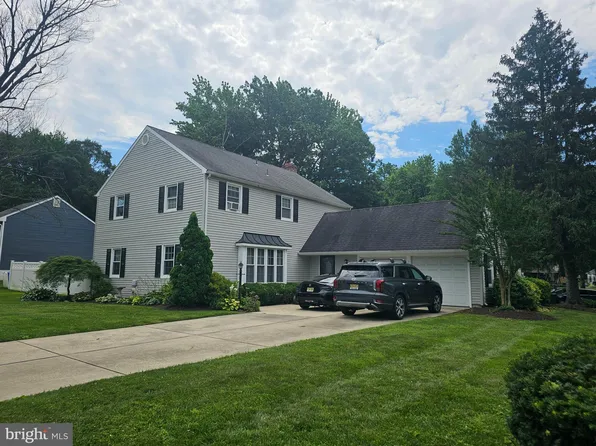 142 Fox Chase Dr, Delran, NJ 08075