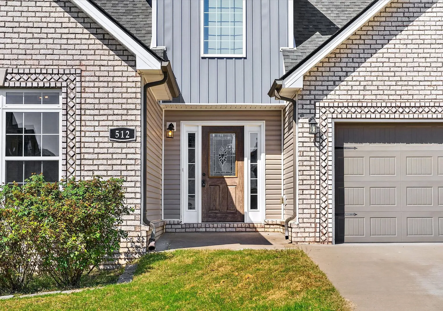 Beautiful 4 Bedroom House in Rossview - Positioned in a culd-e-sac! — Photo 4
