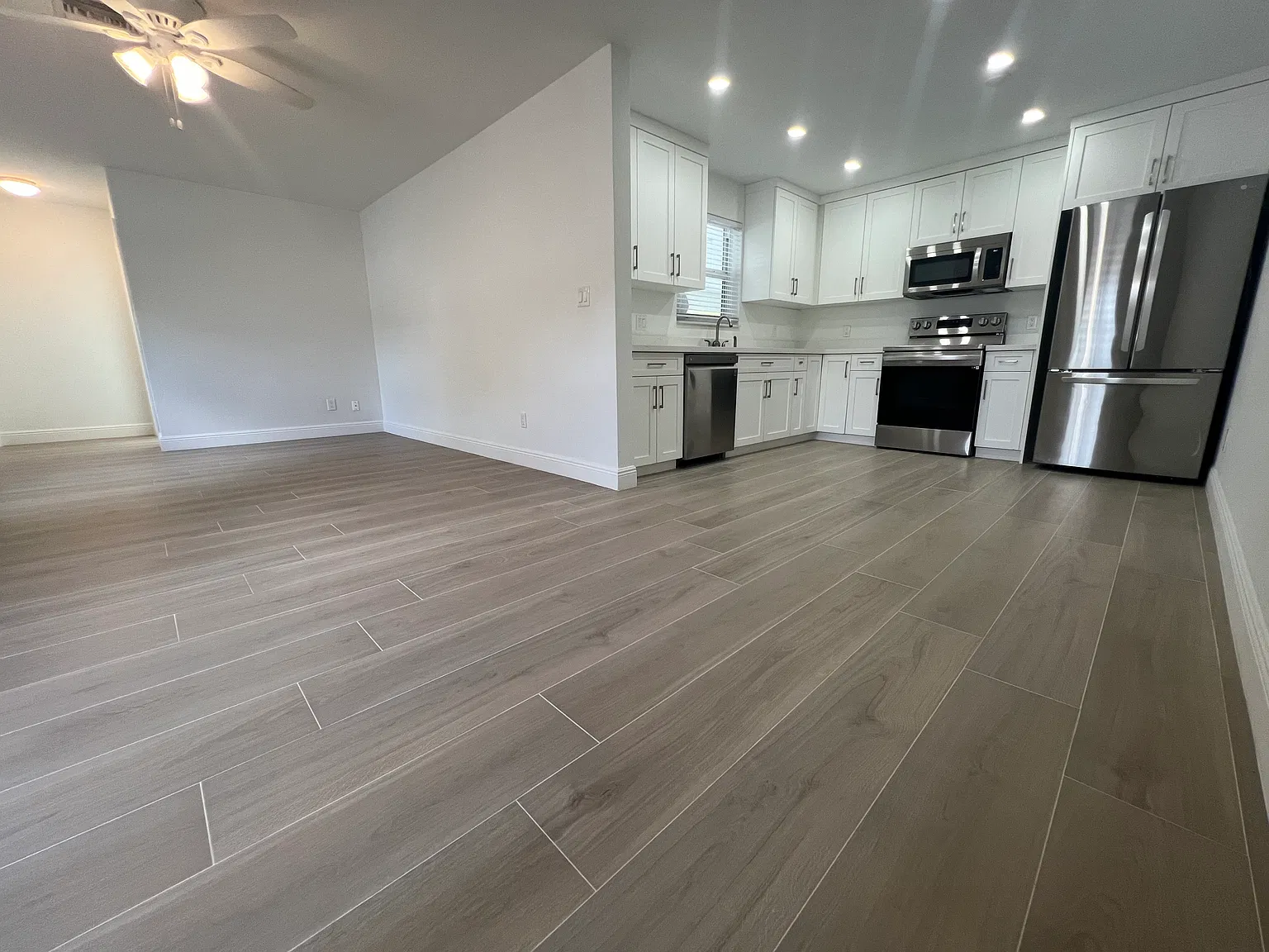 8922 SW 148th St — Photo 2