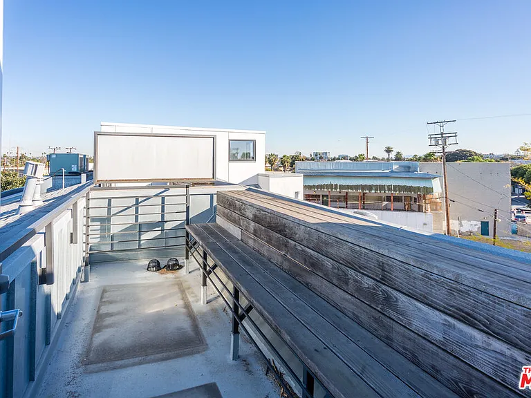 815 Hampton Dr #7 — Photo 14