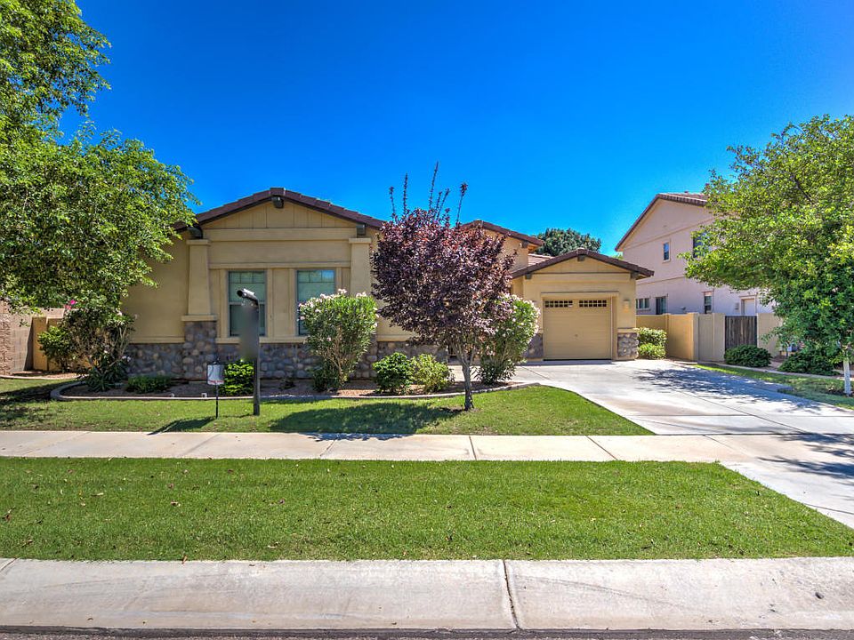 2nd image of 4081 E Bruce Ave