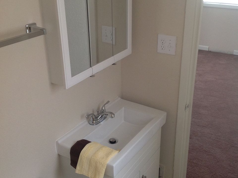 2nd image of 36011 Beale Ct