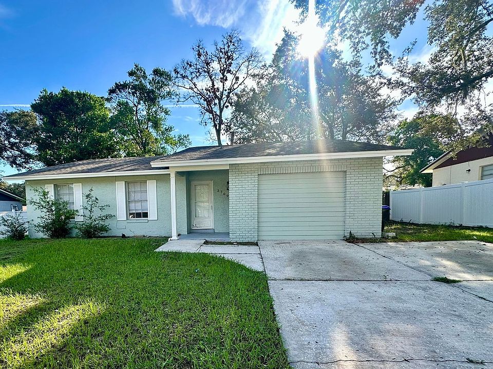 1st image of 3709 Trianon Dr