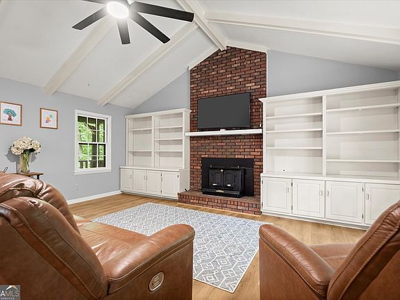 5th image of 4052 Oak Harbour Cir
