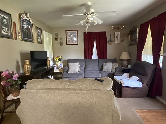 5th image of 502 Gardenia St