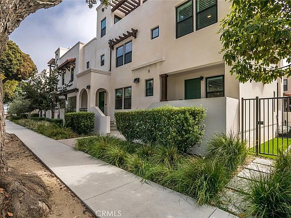 2nd image of 1530 E Thompson Blvd